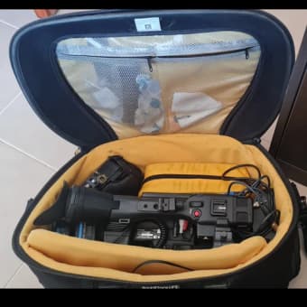 מצלמת וידאו Panasonic AG-AC130